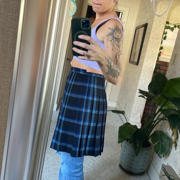 (2) Vintage Calvin Klein Pure Wool High Rise Plaid School Girl Skirt - Picture 13 of 14